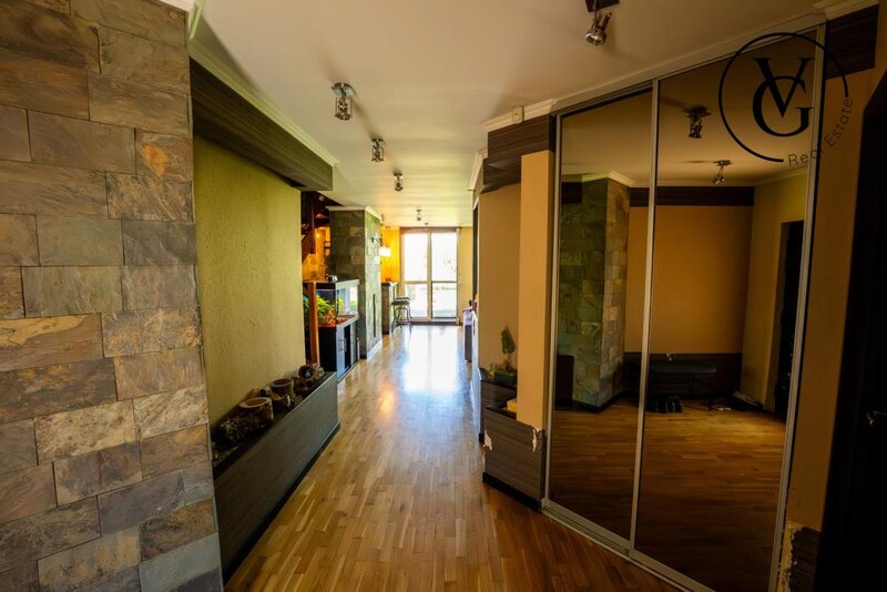 Casa duplex 5 camere Corbeanca, panouri solare 14kw- baterie 10kw, jacuzzi