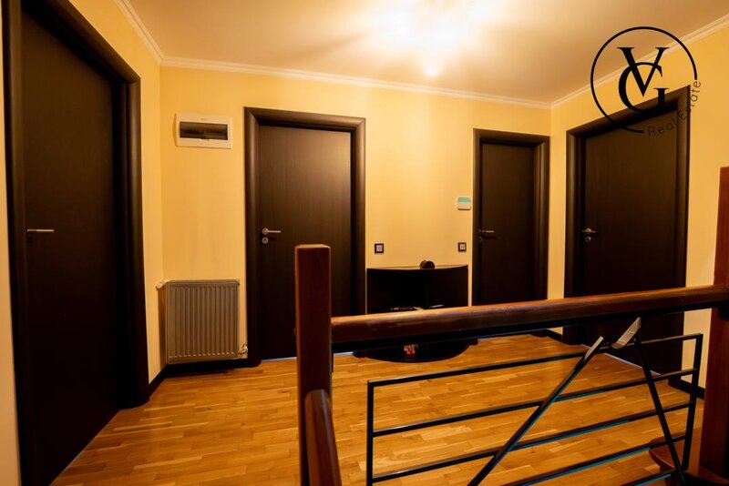 Casa duplex 5 camere Corbeanca, panouri solare 14kw- baterie 10kw, jacuzzi